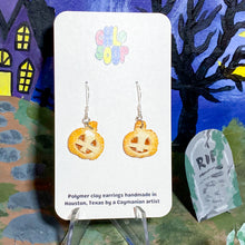 Load image into Gallery viewer, Pumpkin Pumpkin Pie Earrings