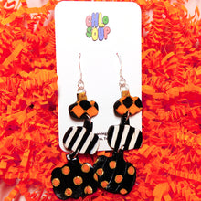 Load image into Gallery viewer, Pattern Pumpkin Earrings